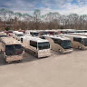 Meet your Posher, Hilary